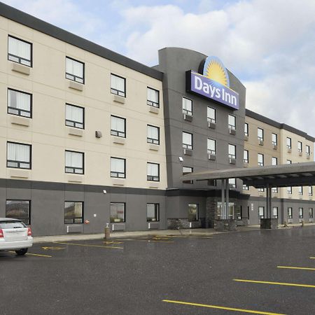 Days Inn By Wyndham Regina Airport West Εξωτερικό φωτογραφία