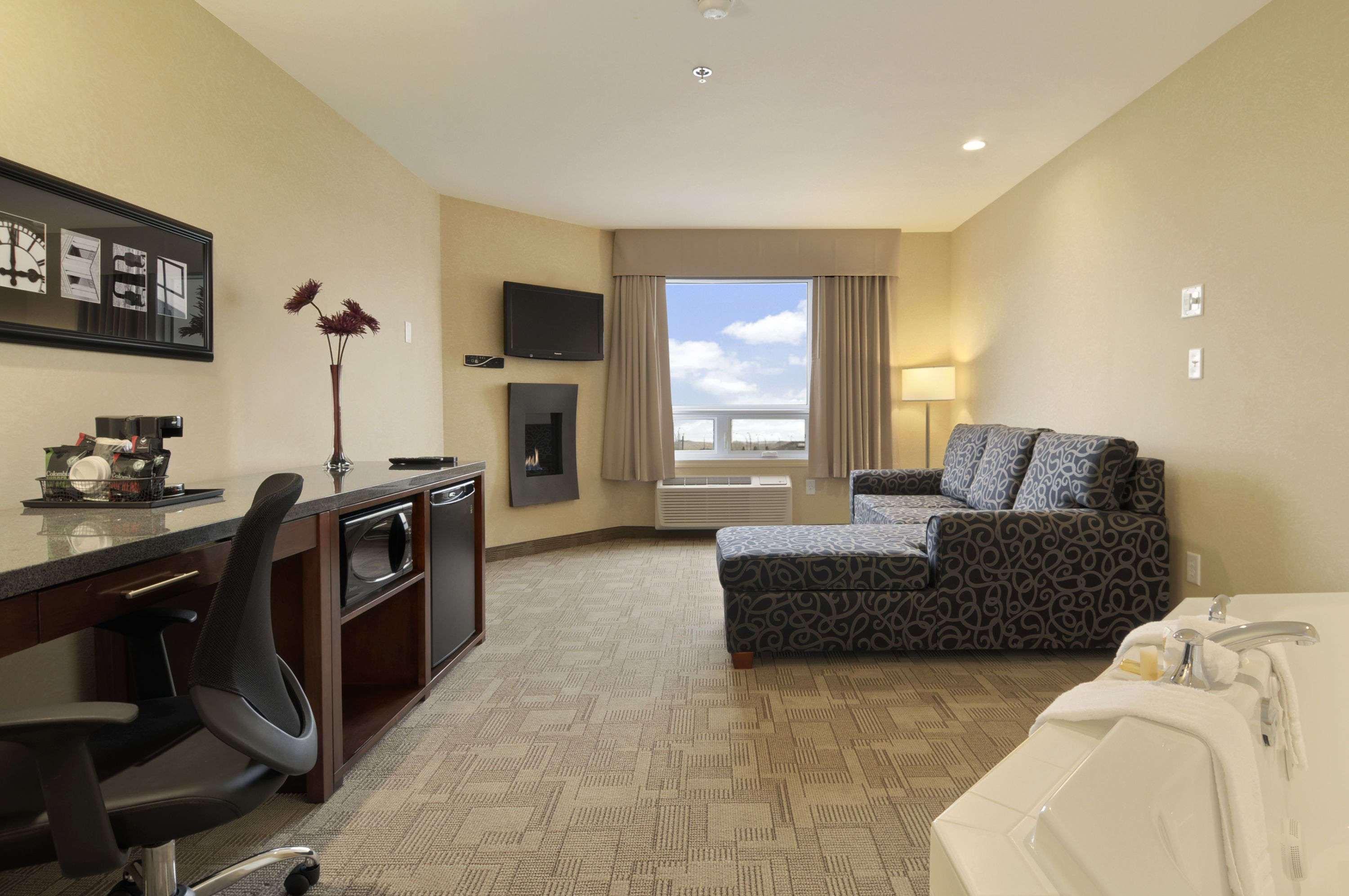 Days Inn By Wyndham Regina Airport West Δωμάτιο φωτογραφία